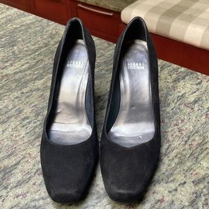 Retro Stuart Weitzman black pumps 2.5”